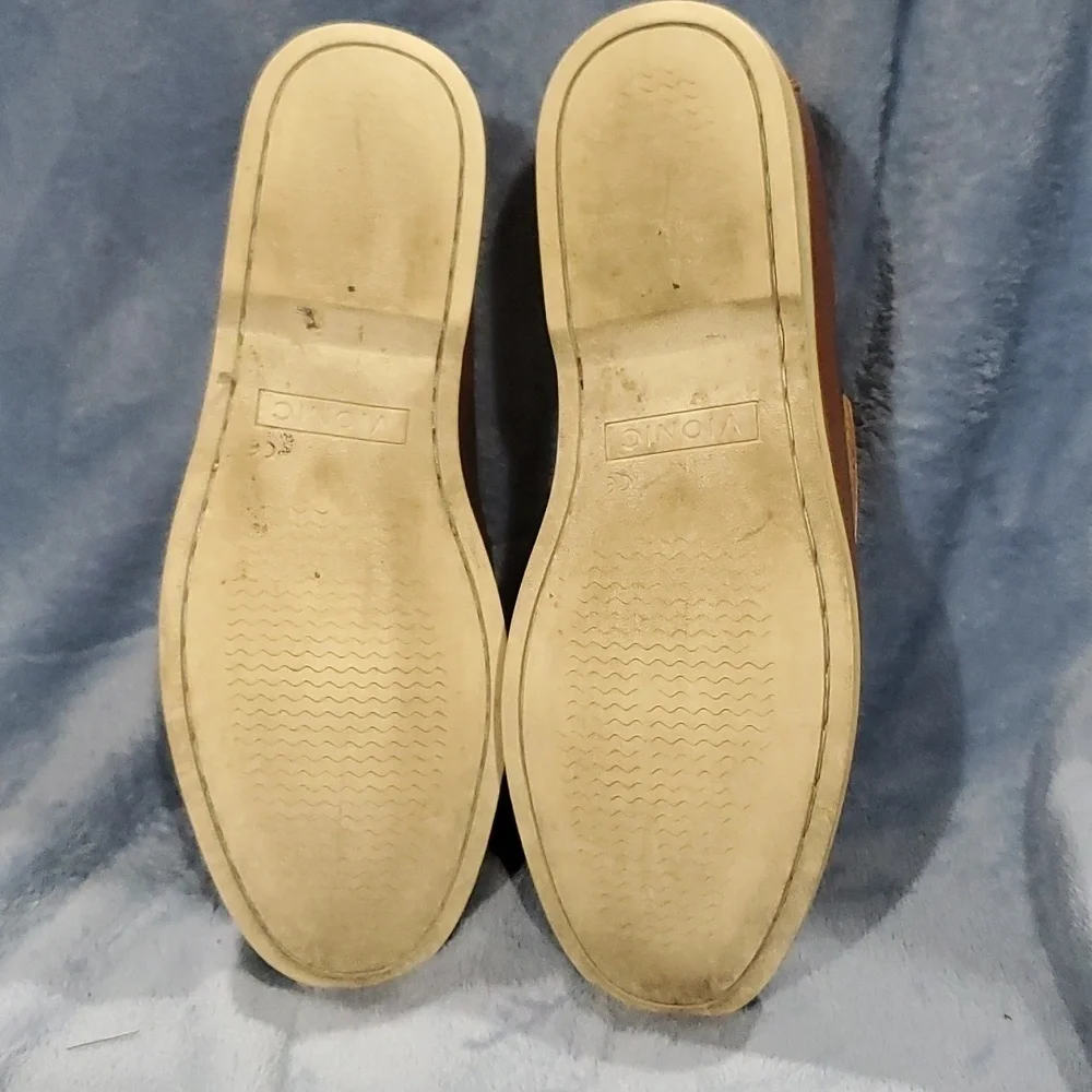 Vionic brown leather boat dock shoes Lloyd